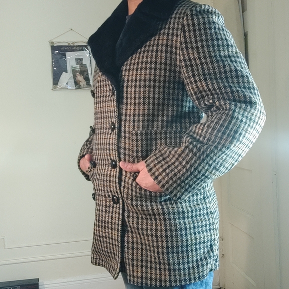 Faux Shearling coat, new! - Picture 2 of 3